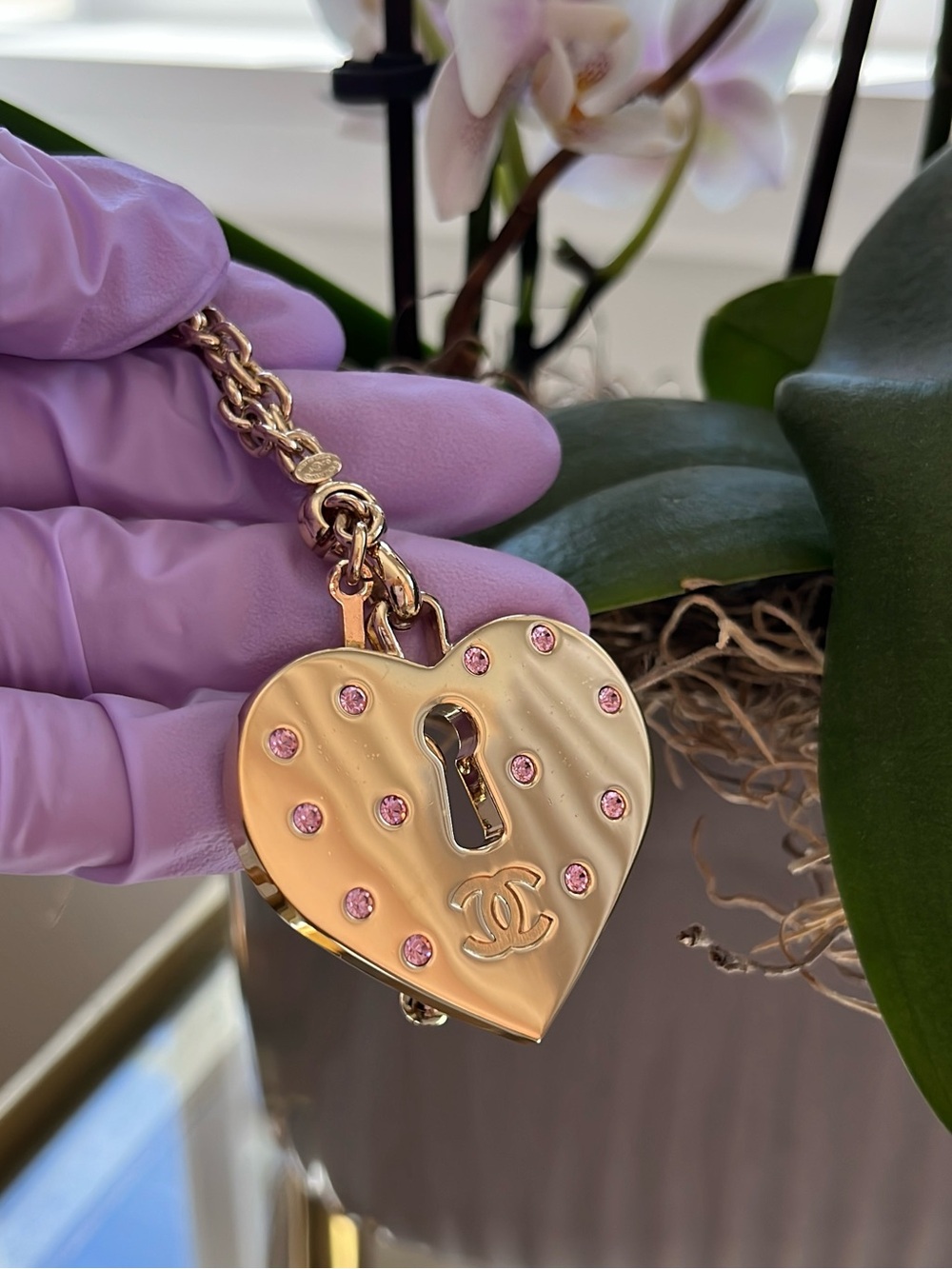 CHANEL 2002 Spring 24K Gold Plated Heart Lock Bag Charm w Pink Crystals Pristine - Picture 8 of 8